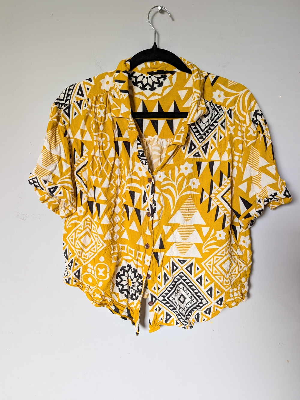 Jane and Delancey Yellow Geometric Button-Front Shirt